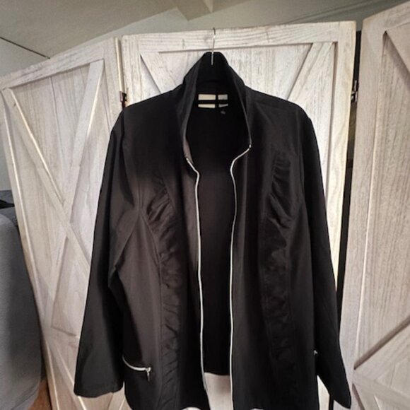 SOLD Chico's Zenergy Black - Fully Zippered Activewear Sporty type jacket - Picture 3 of 9